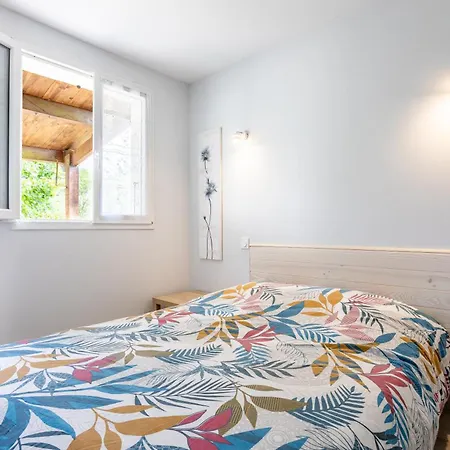Maison De 3 Personnes * Maille (Vendee)