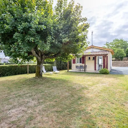 Maison De 3 Personnes * Maille (Vendee)