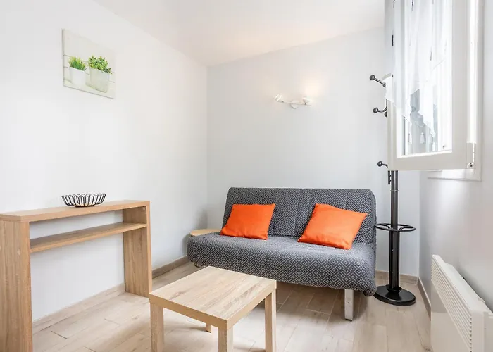 Maison De 3 Personnes * Maille (Vendee)